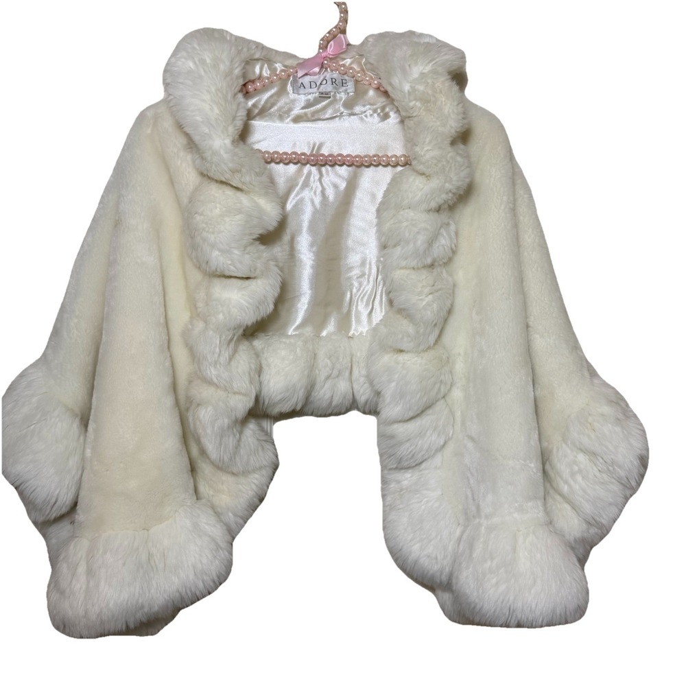 Adore Faux Fur Ruffle White Ivory Wrap Cape‎ Elegant Chic Size Small / Medium